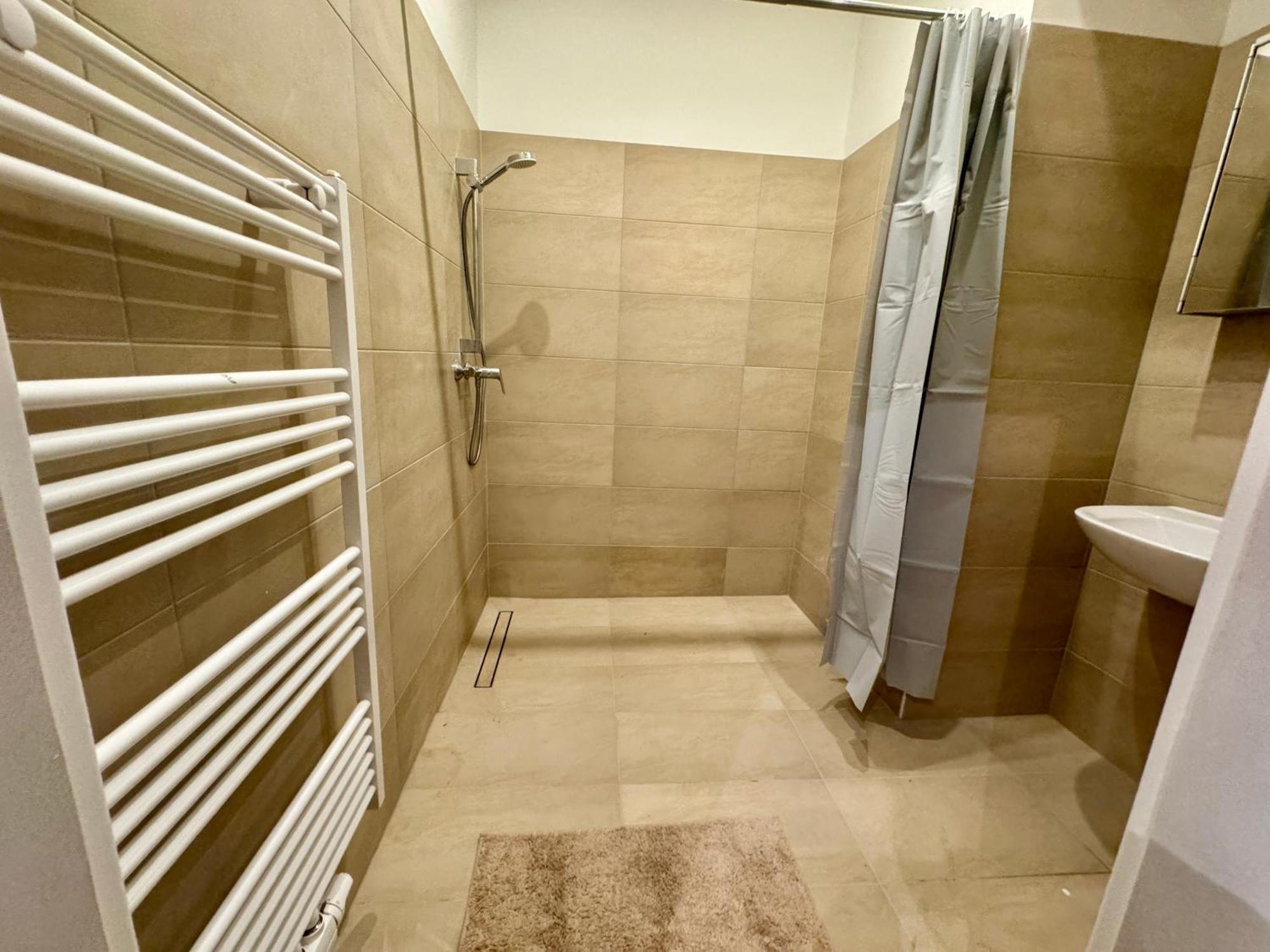 Spacious Apartment - 15 Min To Center เวียนนา ภายนอก รูปภาพ